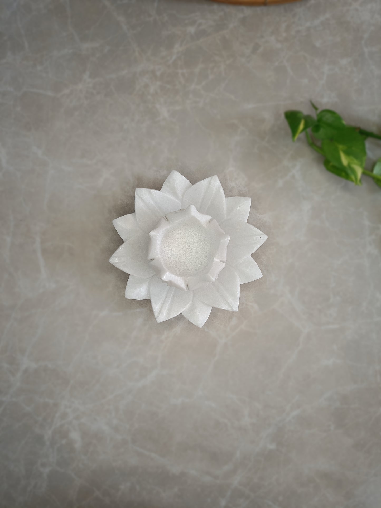 Marble Lotus Candle Holder With Floral Plate