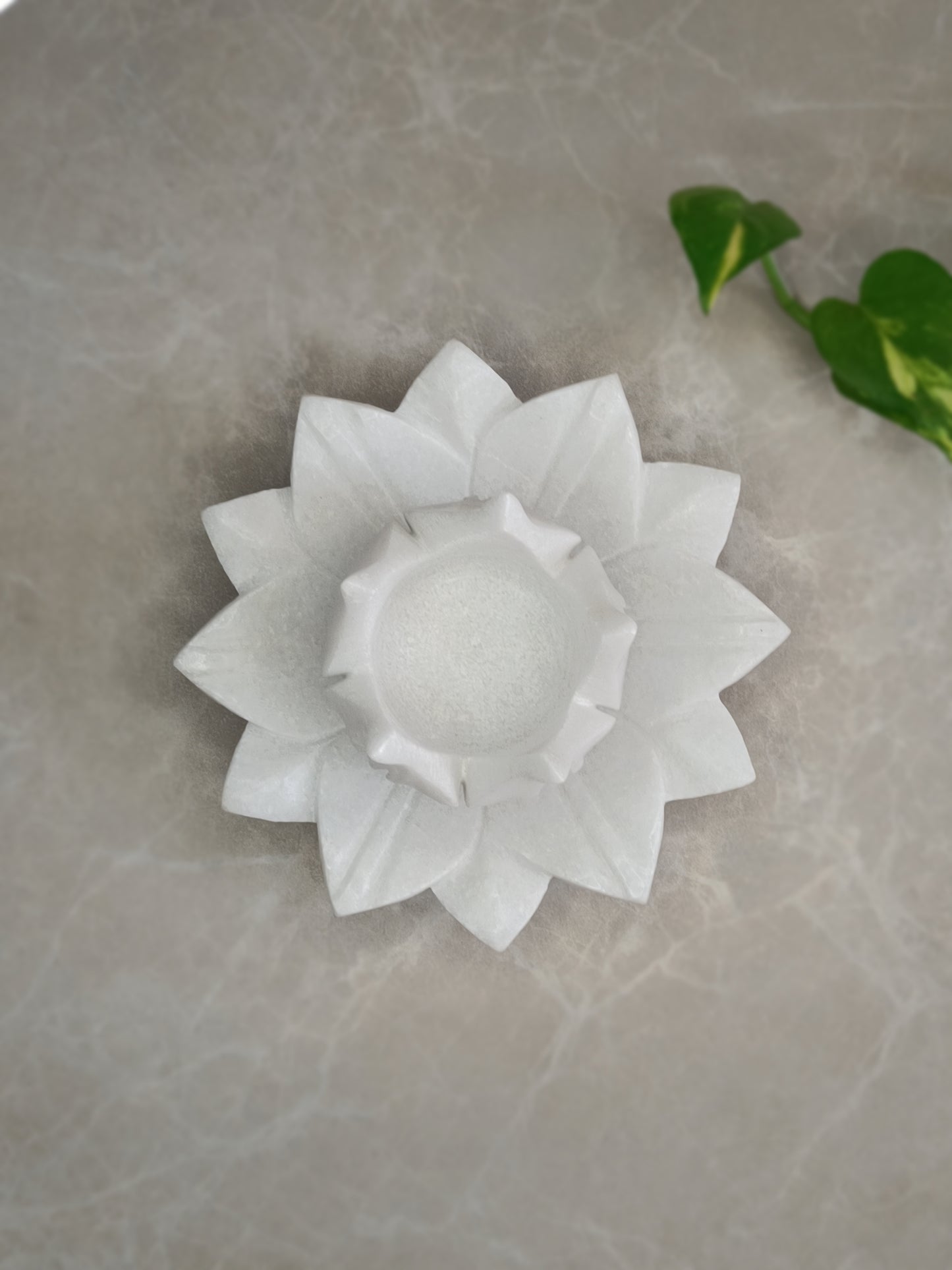 Marble Lotus Candle Holder With Floral Plate